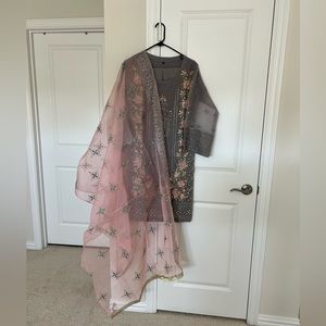 Gray and pink 3-piece outfit